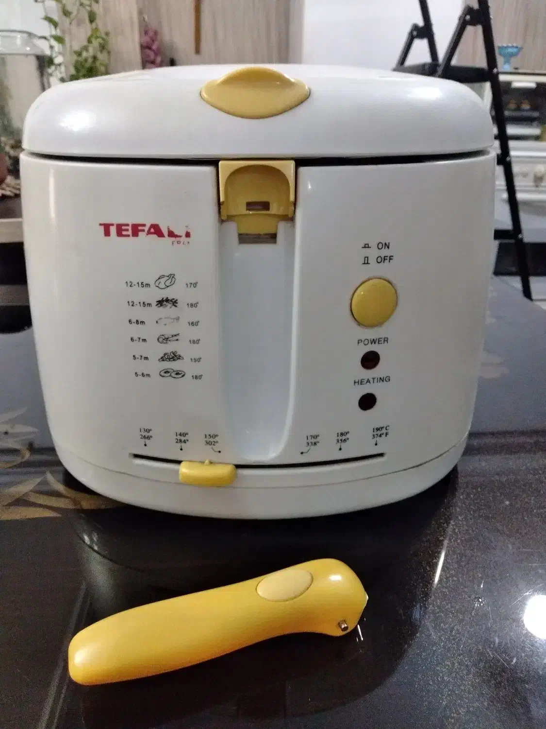 سرخ کن زیر قیمت فقط دستش شکسته با تخفیف ویژه|اجاق گاز و لوازم برقی پختوپز|رشت, توشیبا|دیوار