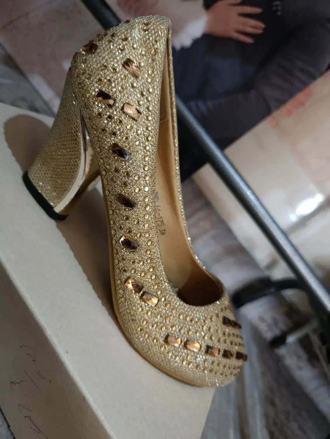 کفش|کیف، کفش، کمربند|مرودشت, دولت آباد|دیوار