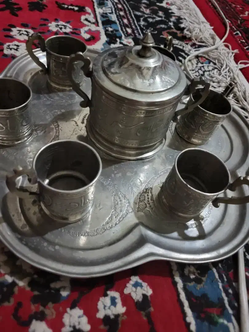 سرویس چایخوری ورشو قدیمی (دوره قاجاریه)|کلکسیون اشیاء عتیقه|شیراز, حافظیه|دیوار