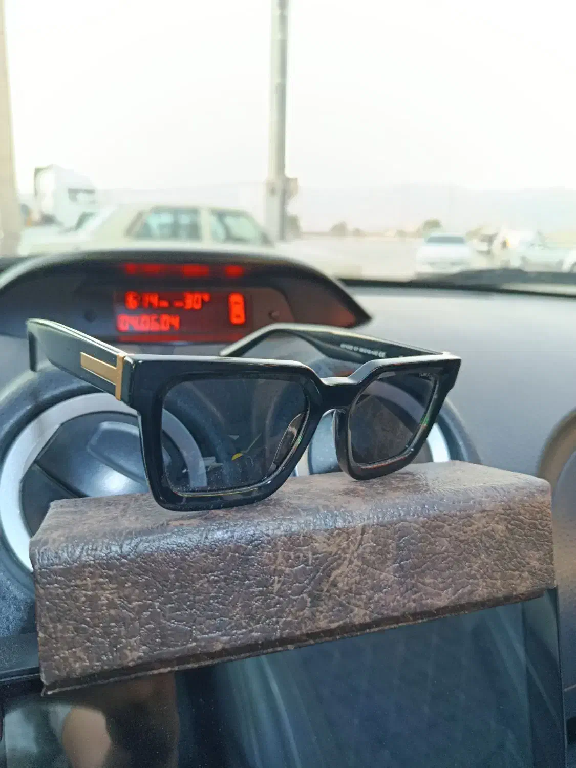 عینک افتابی برند|زیورآلات و اکسسوری|نیشابور, شهرک جانبازان|دیوار