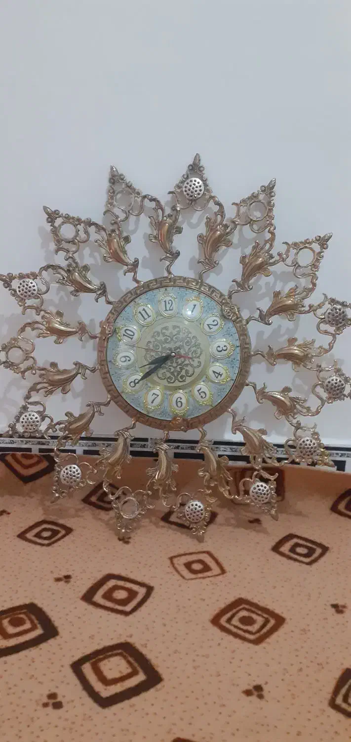 گلدان برنز و ساعت دیواری برنز|ساعت دیواری و تزئینی|نهاوند, |دیوار