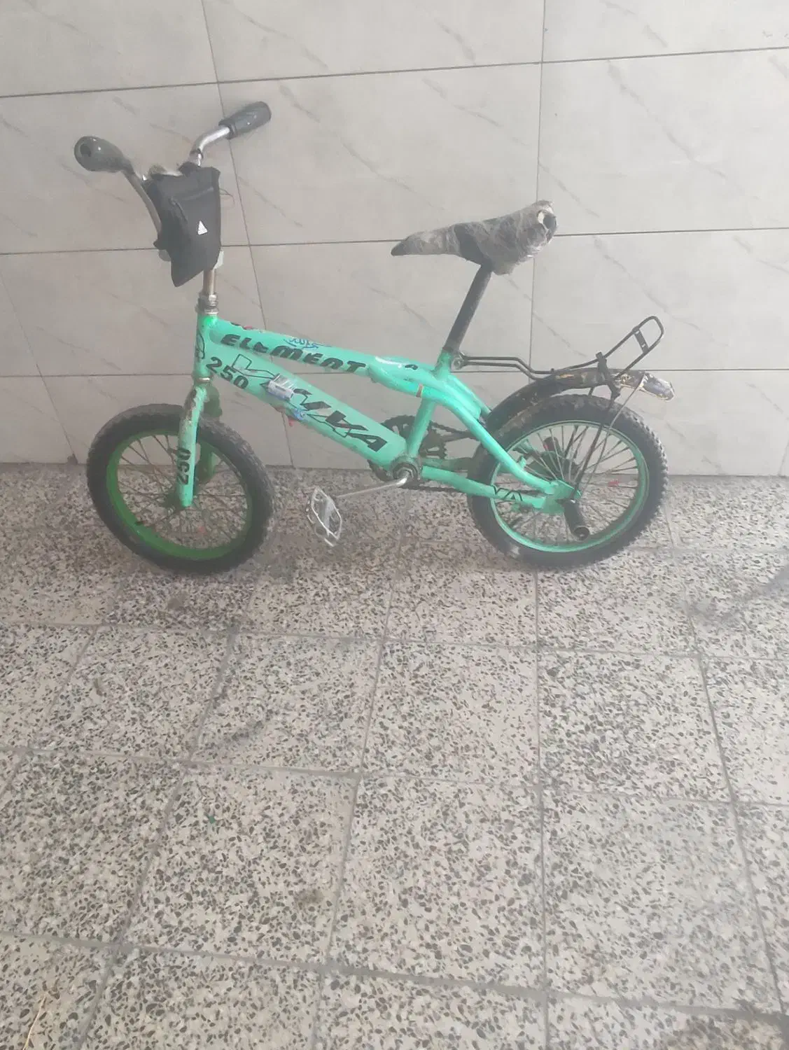 دوچرخه 16|دوچرخه، اسکیت، اسکوتر|بروجن, |دیوار