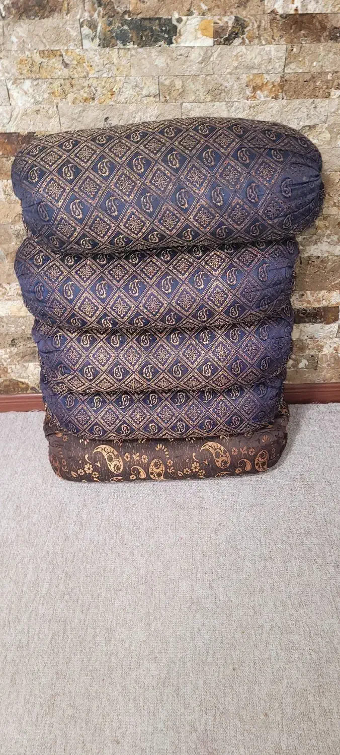 ۵ عدد بالشت لوله ای تو پر سالم و تمیز|رختخواب، بالش، پتو|اهواز, گلستان|دیوار