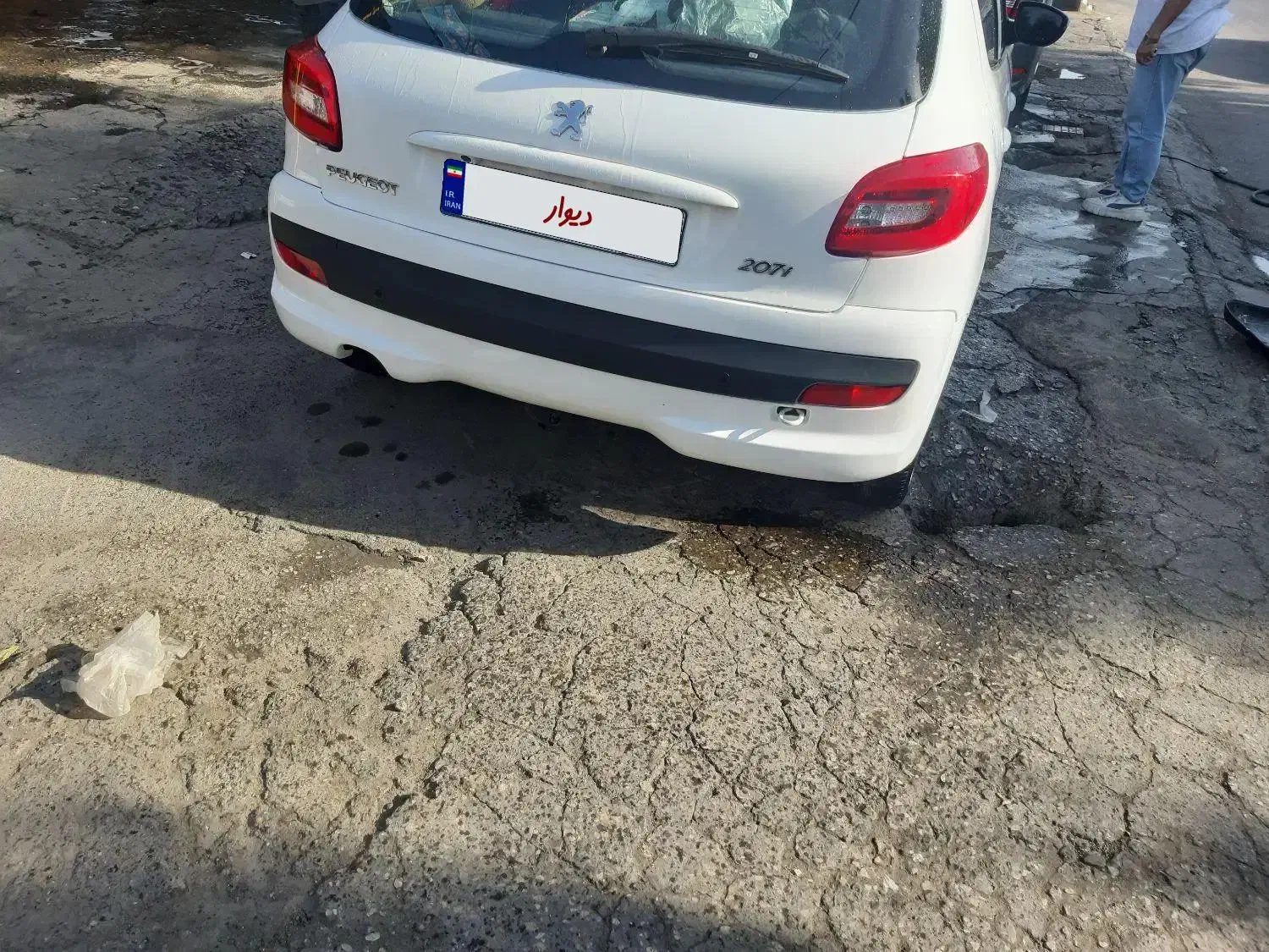 ۲۰۷سقف فلز ۱۴۰۲|خودرو سواری و وانت|ساوه, |دیوار