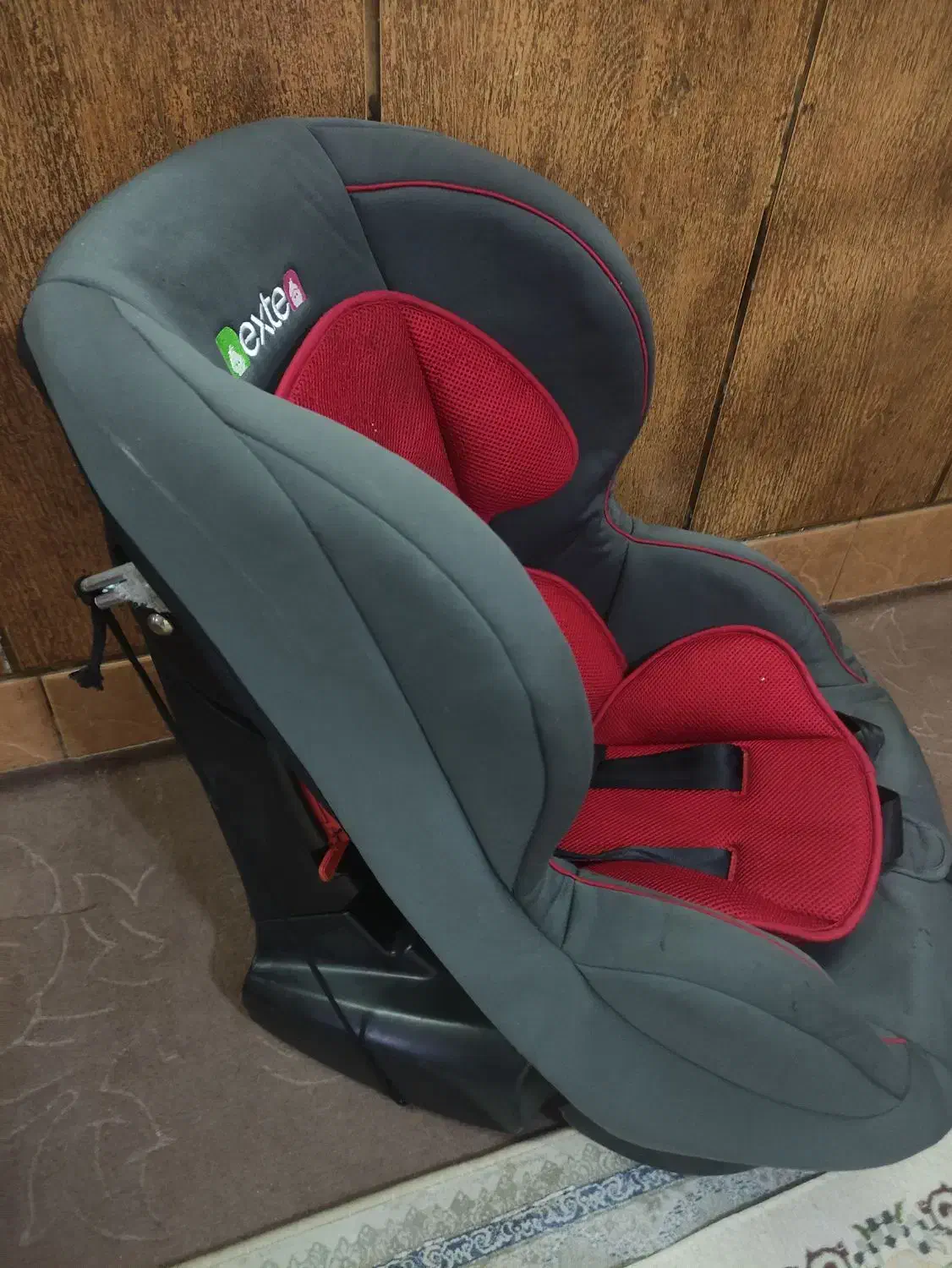 صندلی محافظ کودک|تخت و صندلی بچه|فولادشهر, مسکن مهر فولادشهر|دیوار