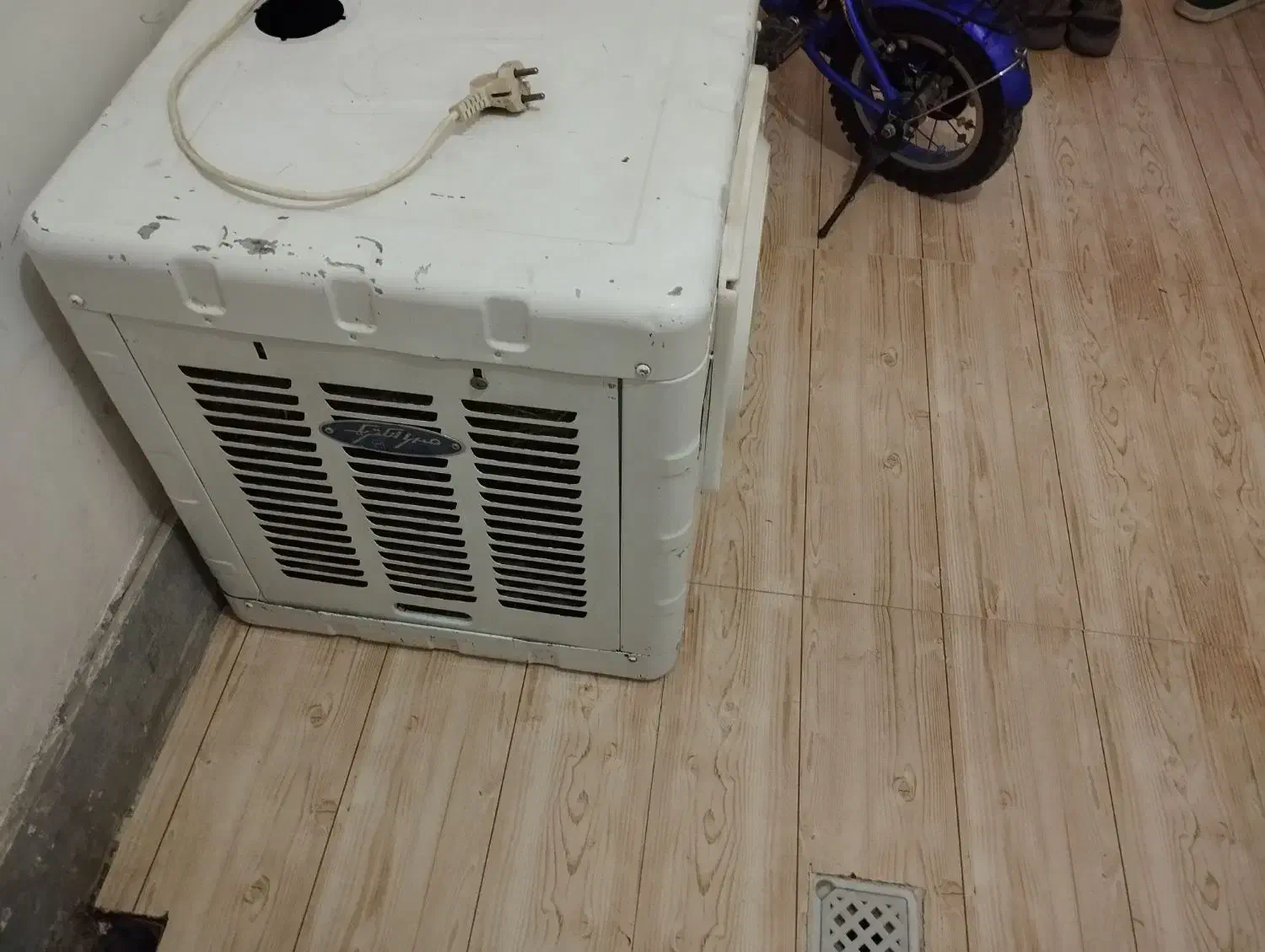 کولر|کولر آبی|اراک, |دیوار