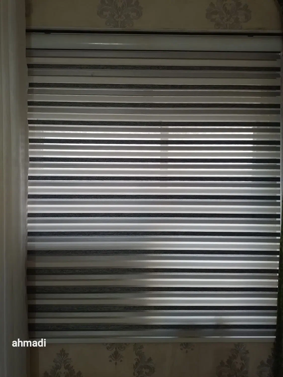 پرده زبرا طوسی سفید سالم|پرده، رانر، رومیزی|بندر انزلی, معلم|دیوار