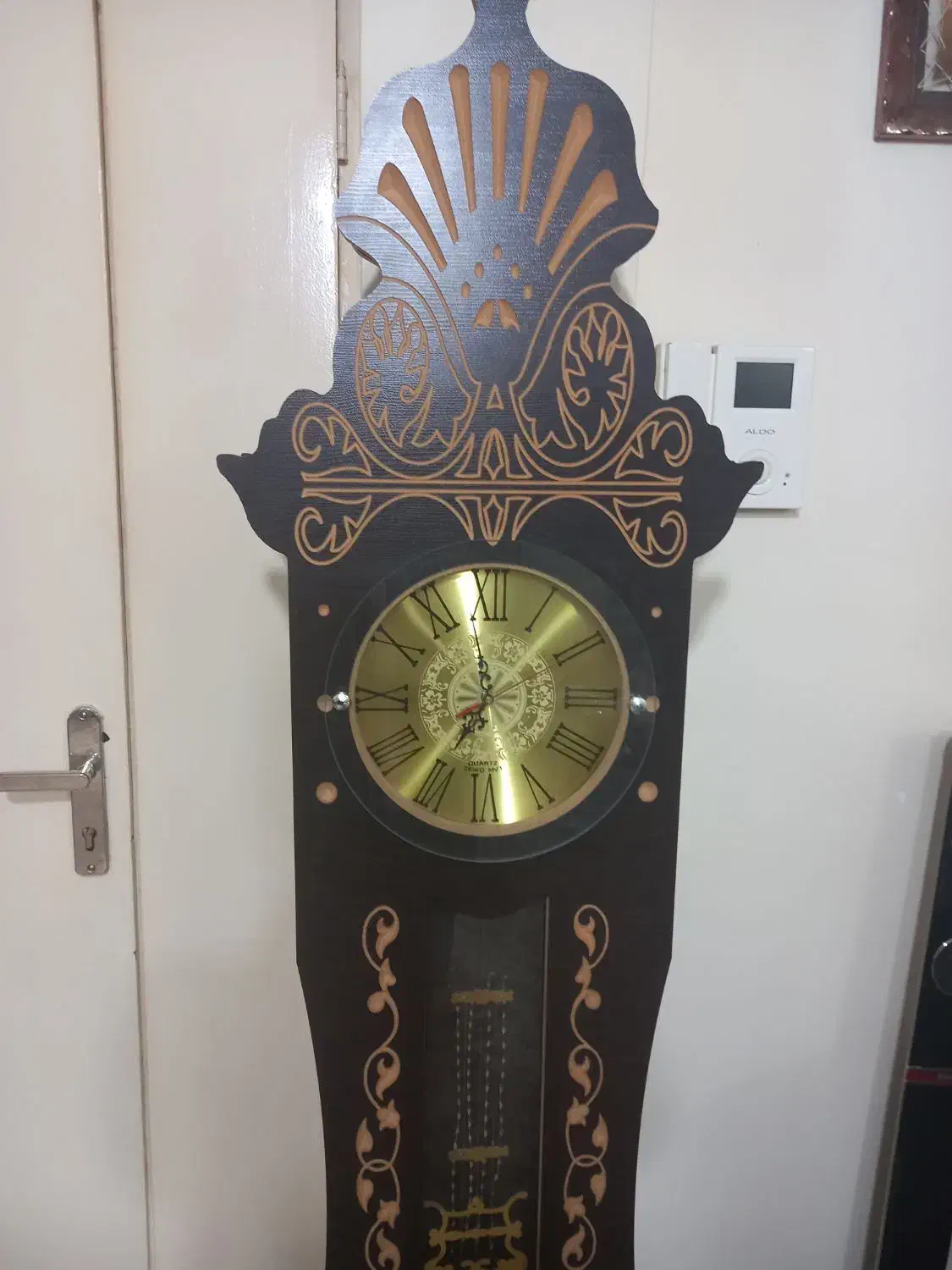 ساعت تمیز بدون هیچ ایرادی.|ساعت دیواری و تزئینی|بومهن, |دیوار