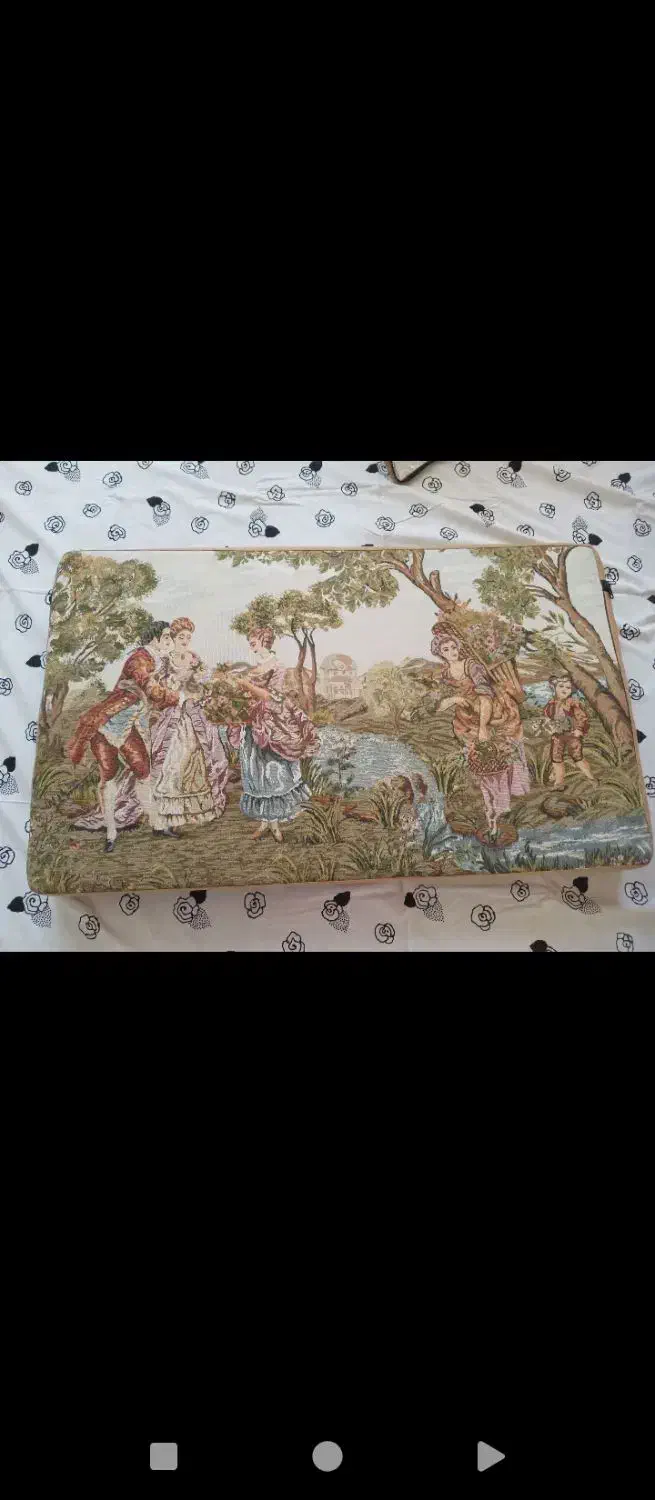 پتو نو و پشتی نو|رختخواب، بالش، پتو|تبریز, |دیوار