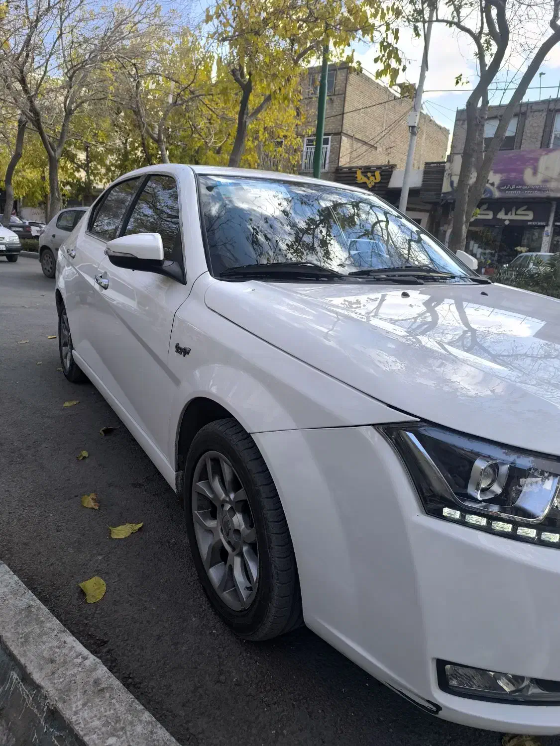 دنا.یک1 برگ سند. پلاس. توربو مدل 402رخش واقعی|خودرو سواری و وانت|اصفهان, کوجان|دیوار