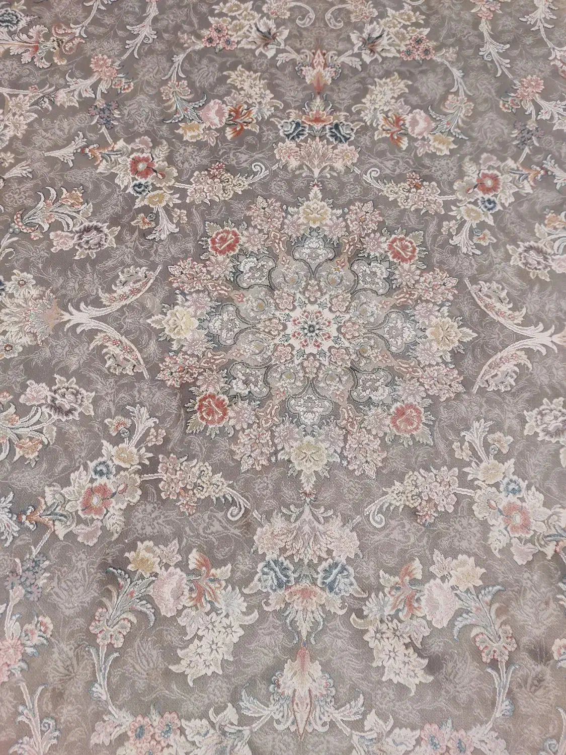 فرش ۹متری ۱۲۰۰شانه حد نو|فرش|شلمان, |دیوار