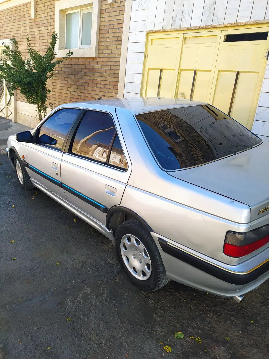 پژو پارس خونگی|خودرو سواری و وانت|چادگان, |دیوار