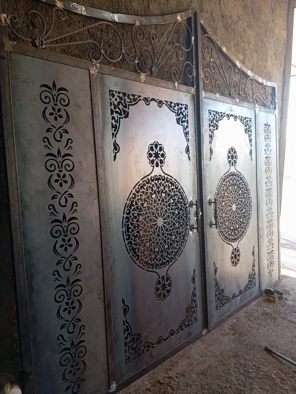 درب پنجره|مصالح و تجهیزات ساختمان|ماهان, |دیوار