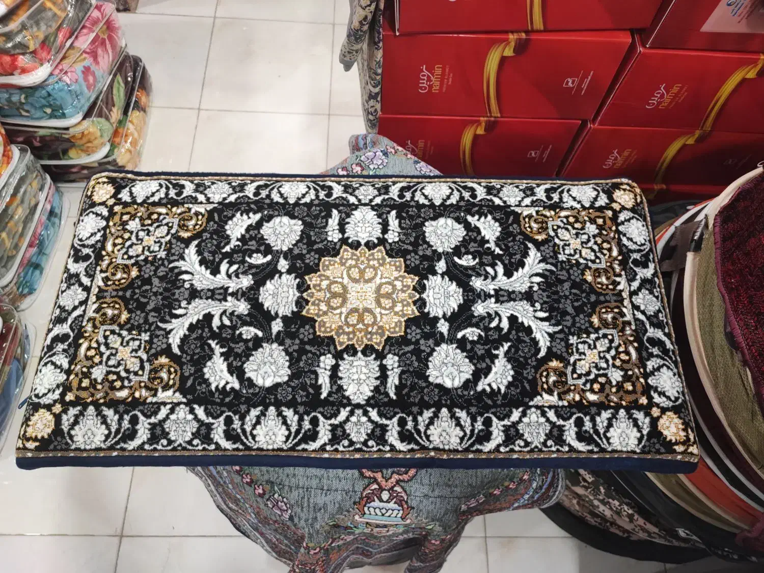 پشتی|پشتی|خرم‌آباد, |دیوار