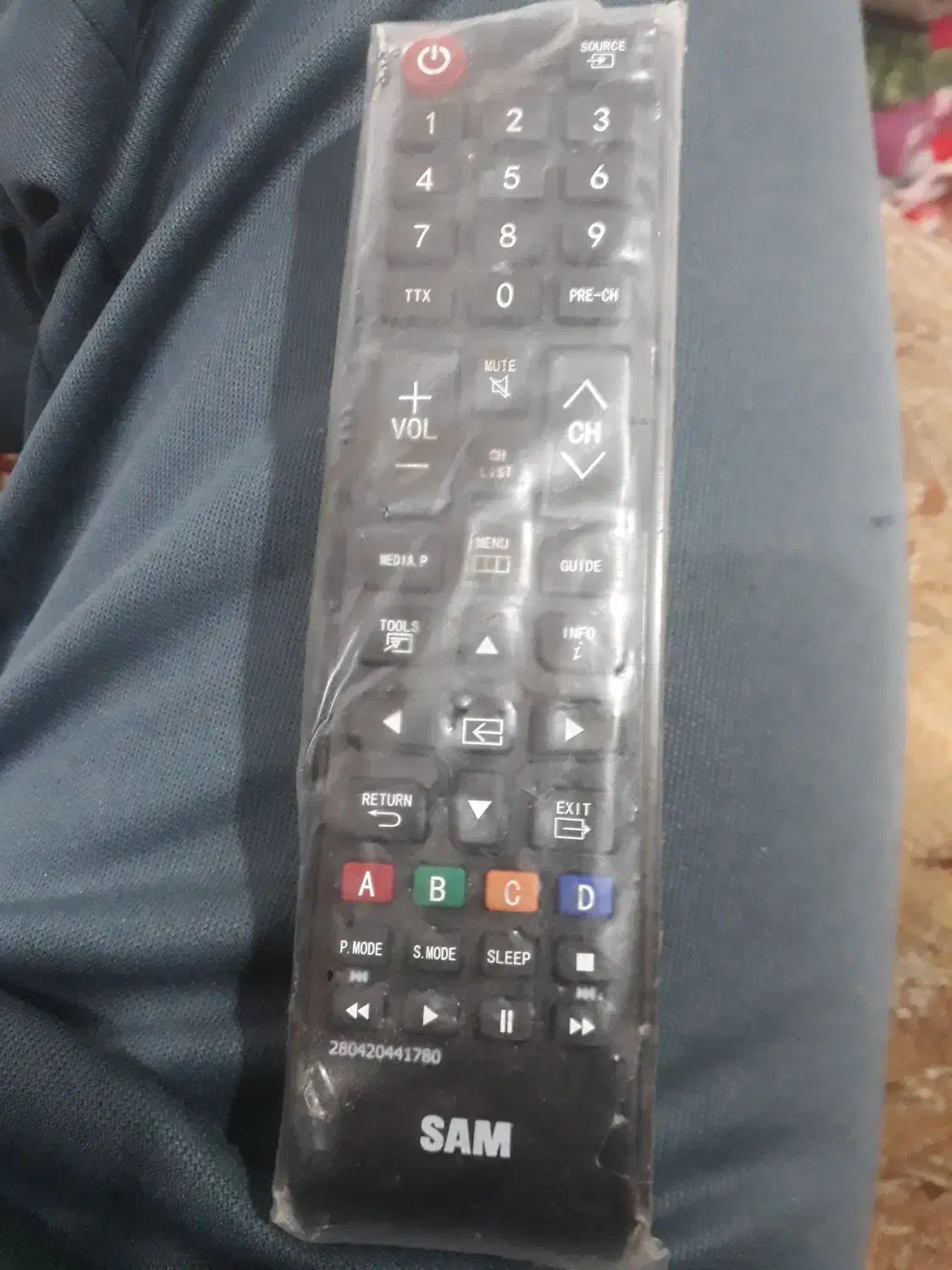 کنترل تلویزیون تازه ونو لطفا آگهی رامطالعه کنید|تلویزیون و پروژکتور|سنندج, |دیوار