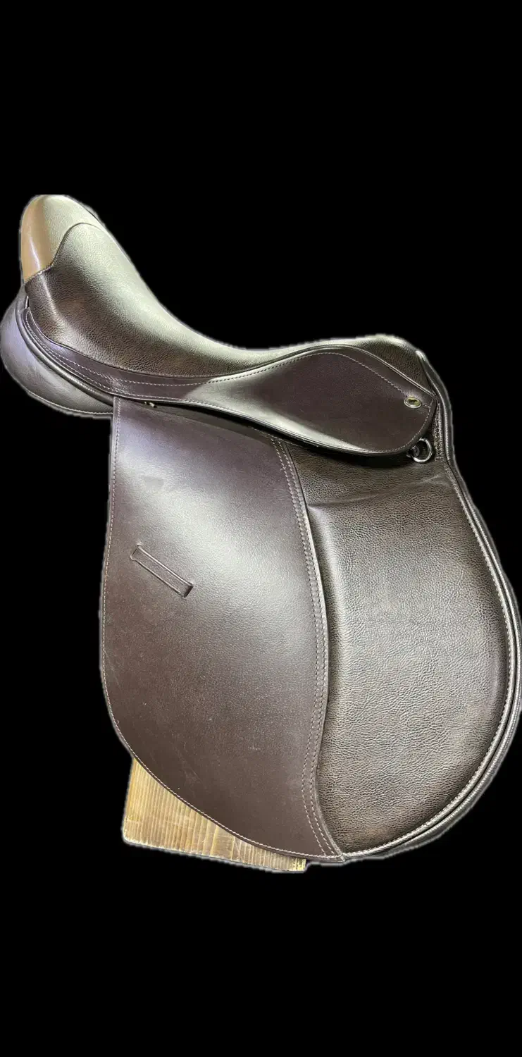 زین های برند لوتوس و موستانگ‌و پرستیژ استرالیا|اسب و تجهیزات اسب‌سواری|تهران, شهرک چیتگر|دیوار