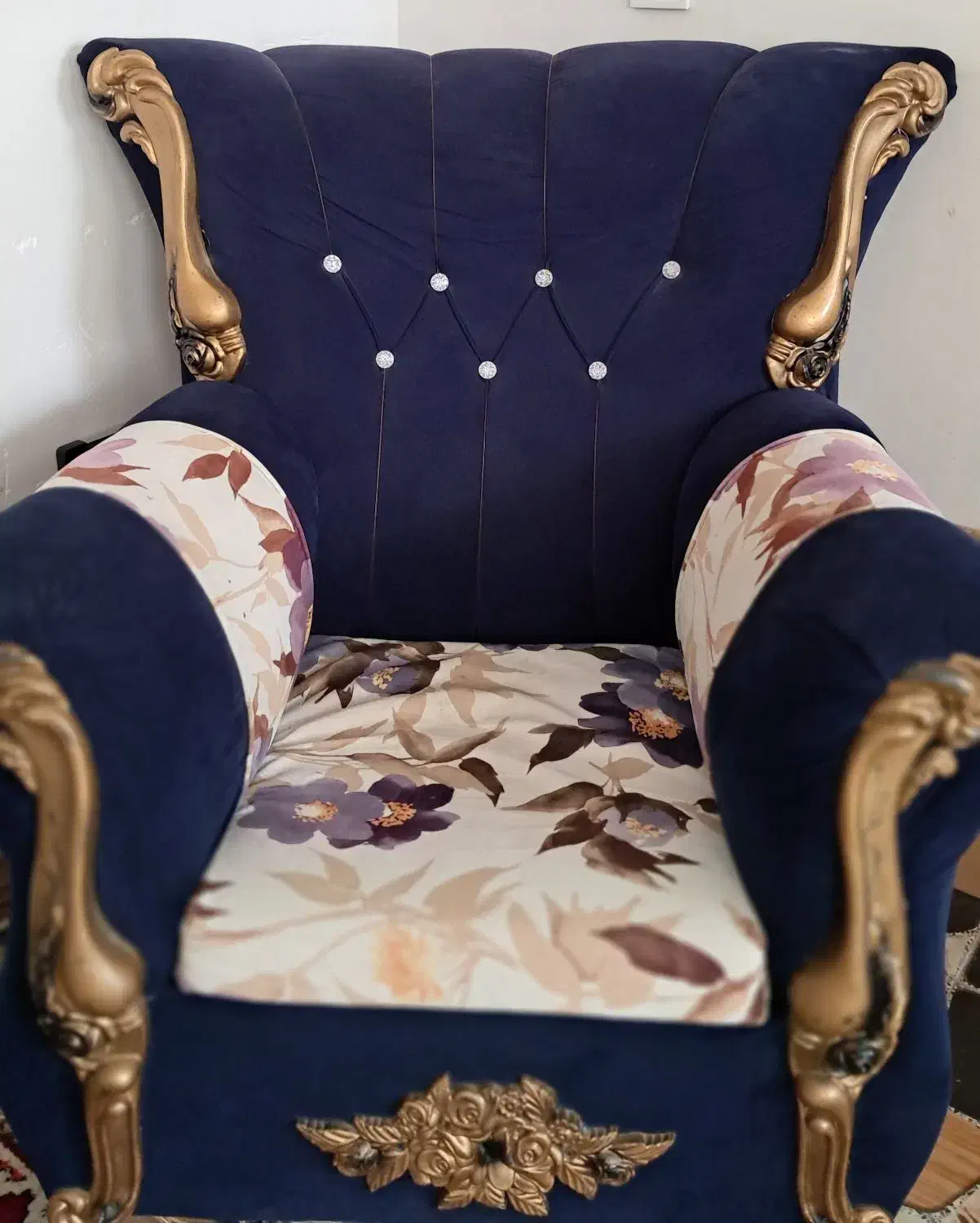 مبل هفت نفره سالم|مبلمان خانگی و میز عسلی|سمیرم, |دیوار