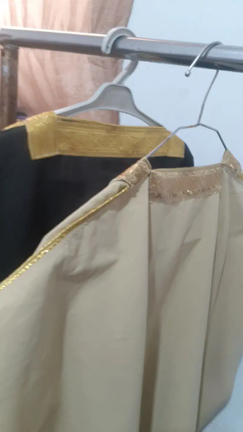 عبا عربی|لباس|درمیان, |دیوار