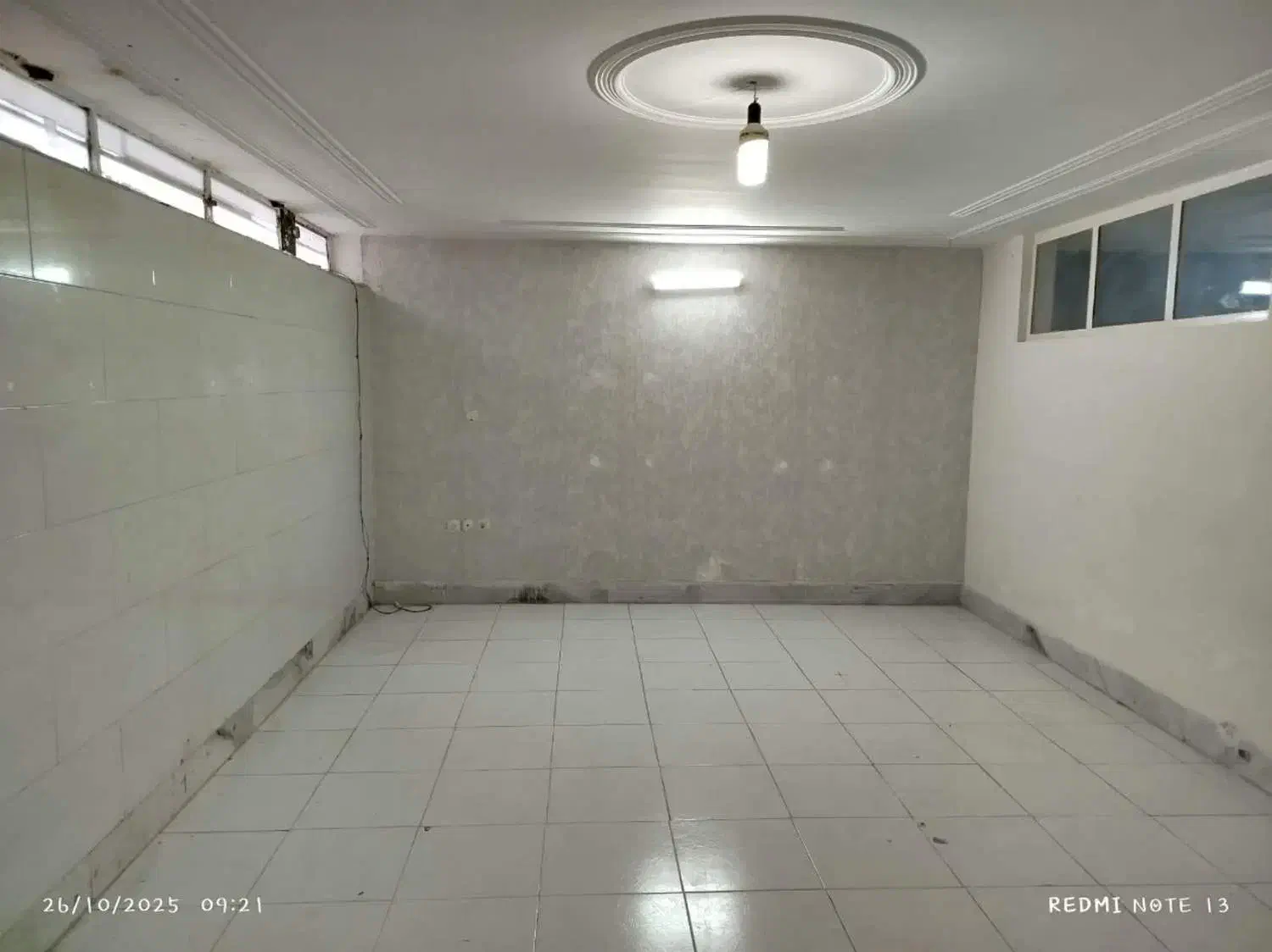 زیرزمین حاشیه خیابان انتهای مدرس|اجارهٔ دفتر کار، اتاق اداری، مطب|بیرجند, |دیوار