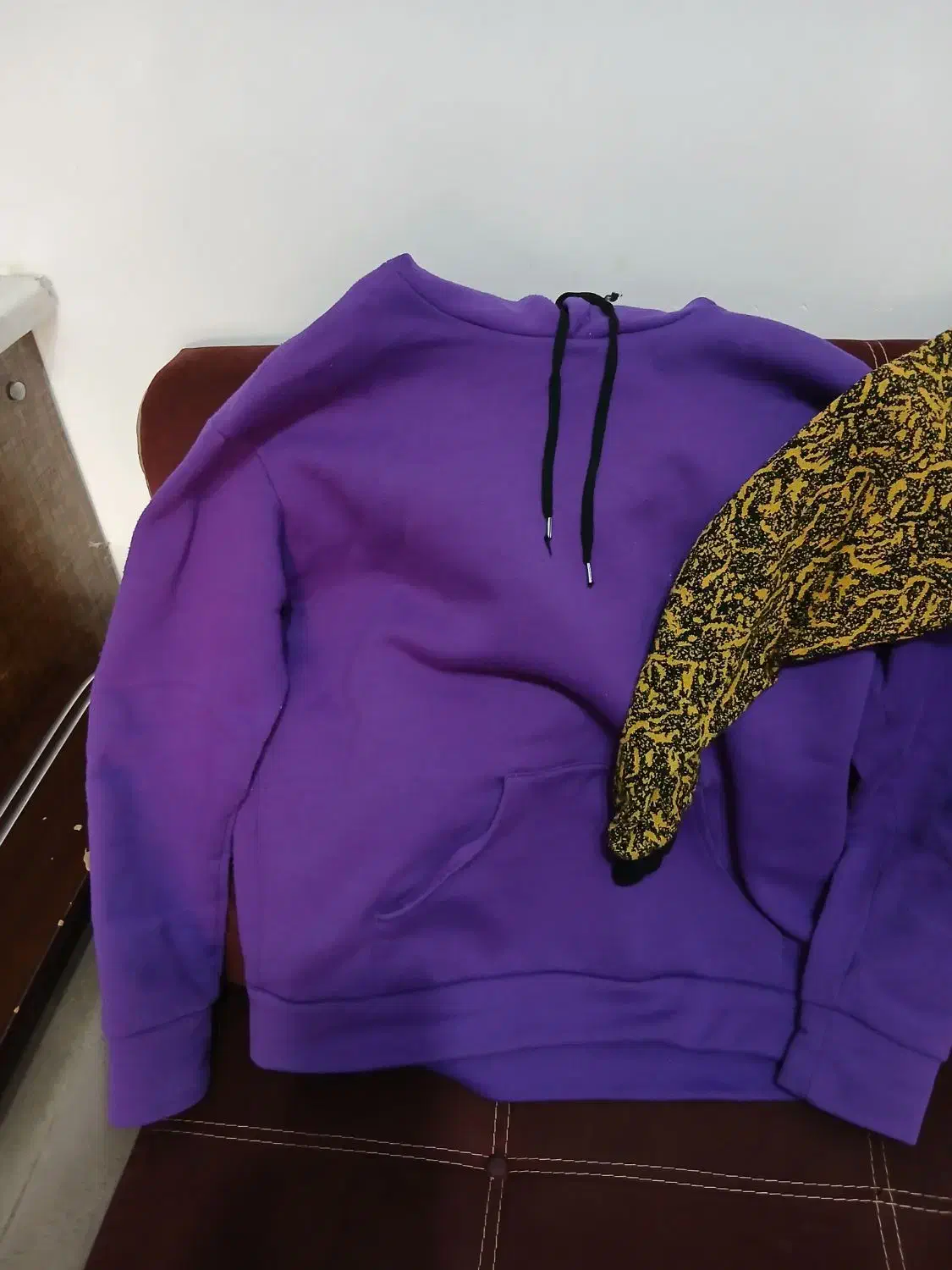 هودی و کاموا.|لباس|رشت, شهرک قدس|دیوار