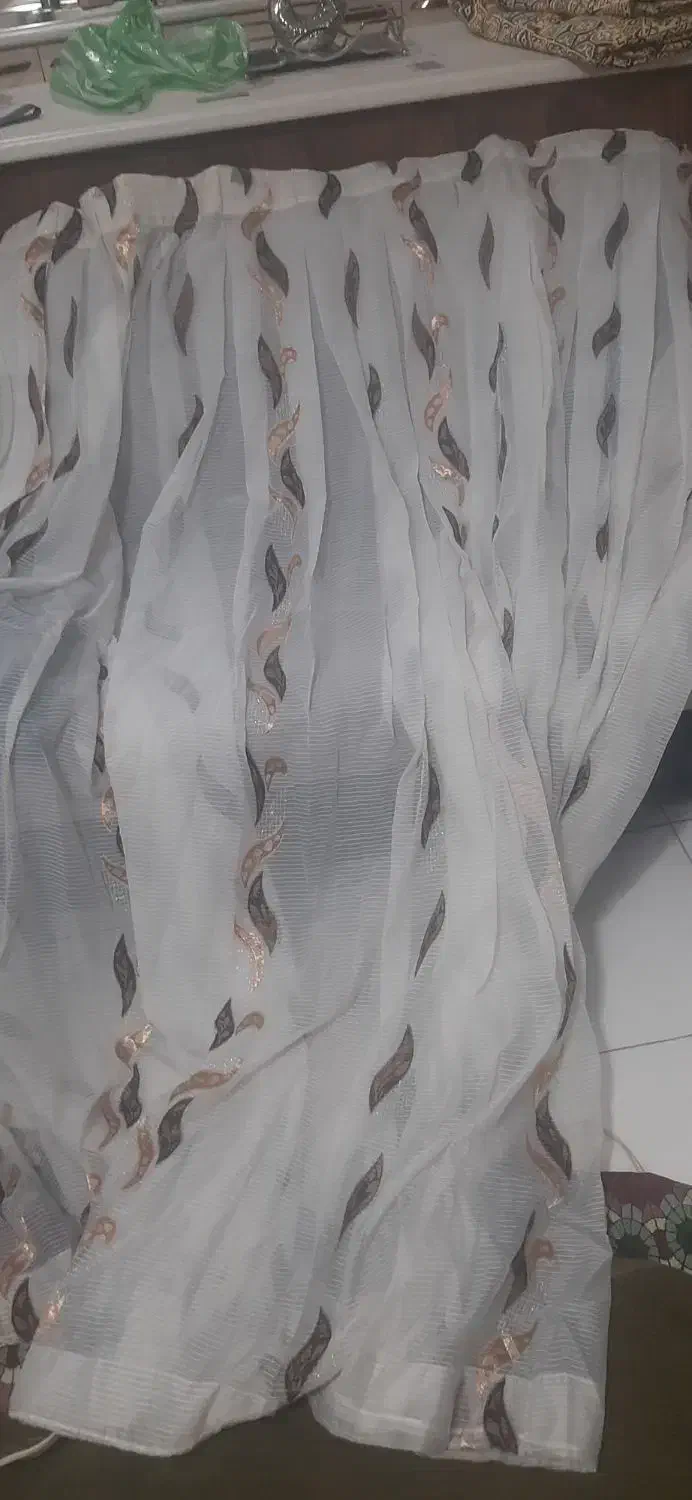 پرده در حد نو ب اندازه ۱ و نیم در دو متر|پرده، رانر، رومیزی|تهران, کیانشهر|دیوار