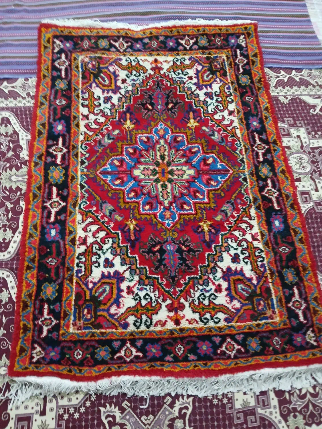 فرش دستباف زرنیم اندازه ۱در  ۱ونیم|فرش|تبریز, |دیوار