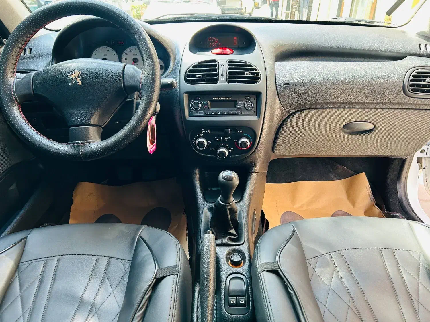 ۲۰۶|خودرو سواری و وانت|ساوه, |دیوار