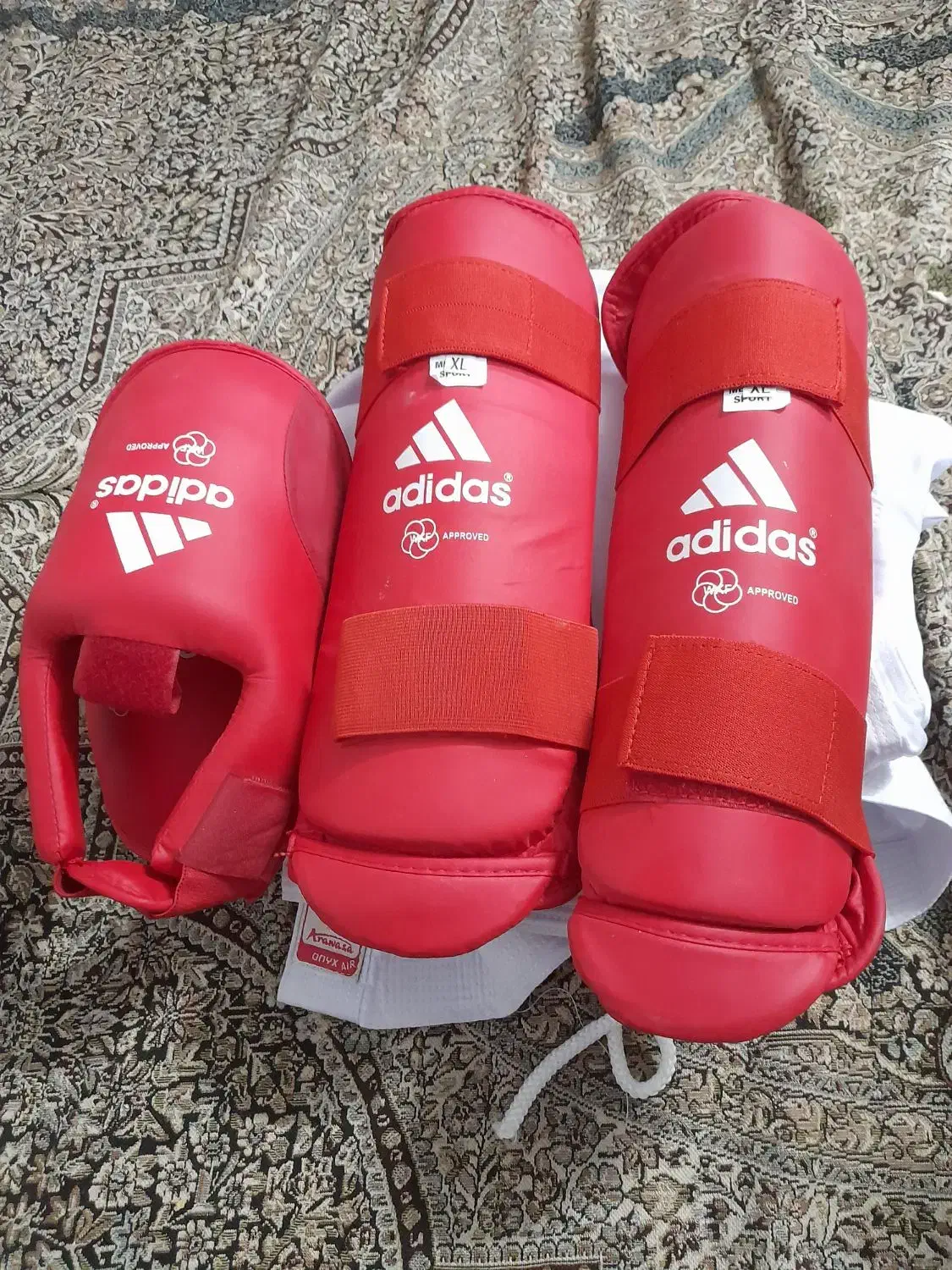 لباس|تجهیزات ورزشی|بروجرد, |دیوار