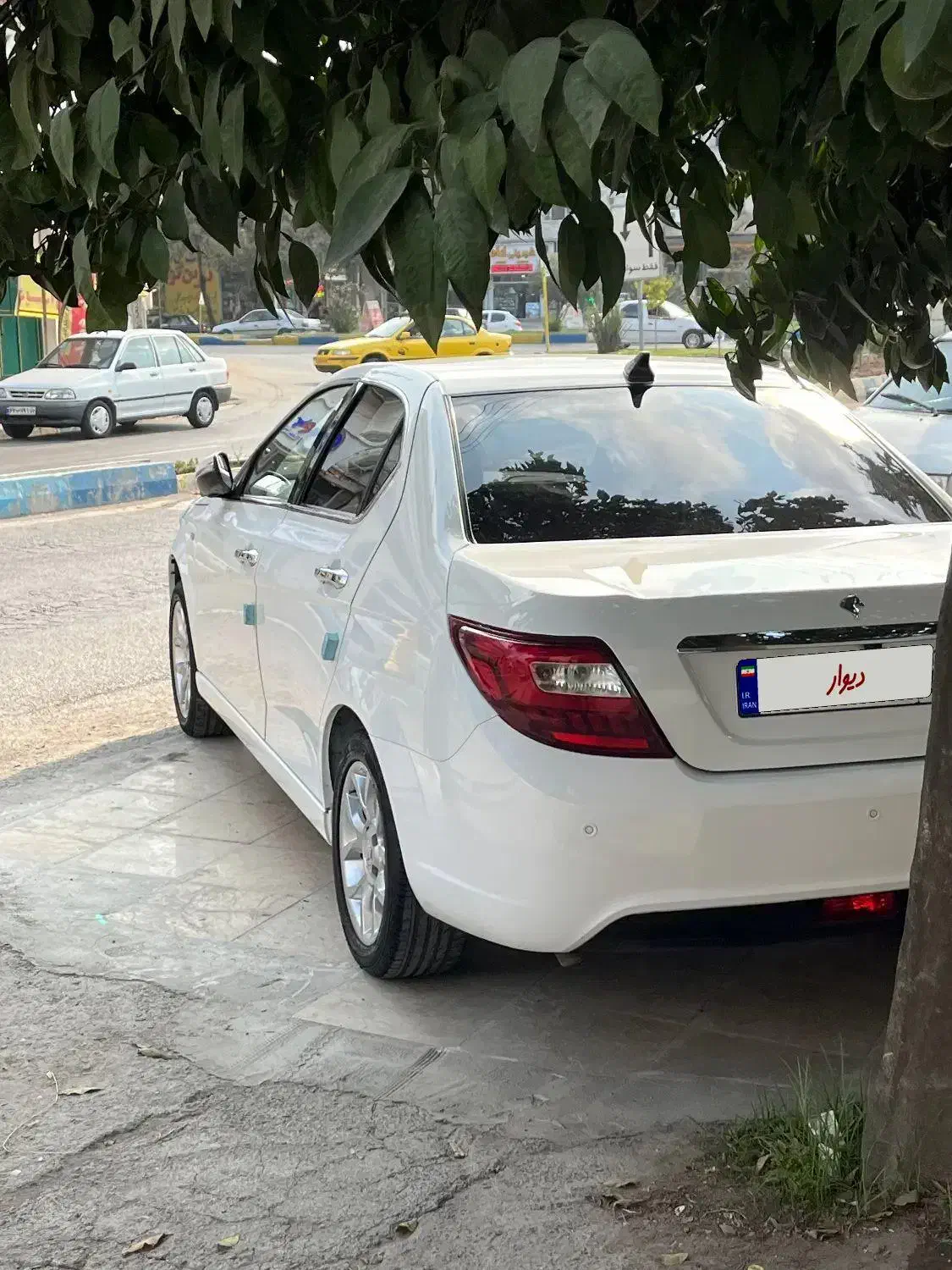 دنا پلاس 1403|خودرو سواری و وانت|آمل, |دیوار