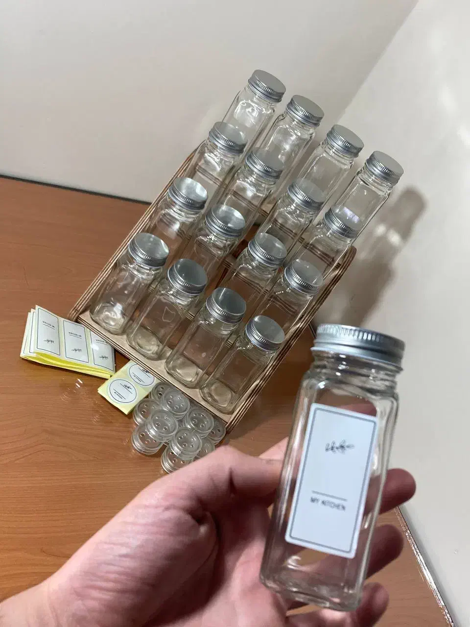 فروش عمده(همکاری)شیشه مکارتی با درب چوبی|عمدهفروشی|رباطکریم, شهرک صنعتی صباشهر|دیوار