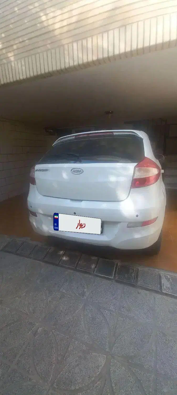 ام وی ام ۳۱۵ سفید|خودرو سواری و وانت|اصفهان, پوریای ولی|دیوار