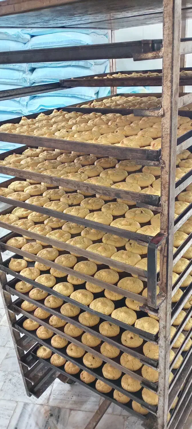 شیرینی کشمشی|خوردنی و آشامیدنی|برخوار, |دیوار