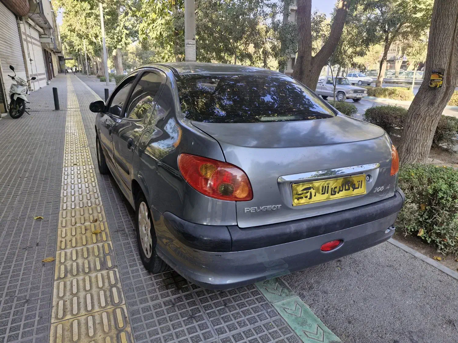 ۲۰۶صندوقدار دوگانه فابریک v10|خودرو سواری و وانت|اصفهان, فروردین|دیوار