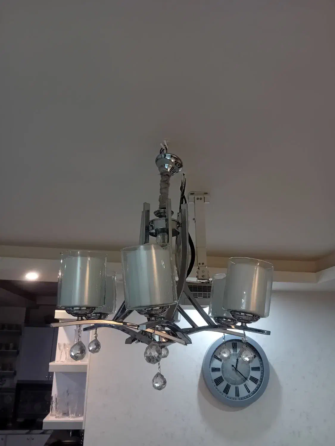 لوستر در حد نونونو|لوستر و چراغ آویز|رشت, سعدی (تختی)|دیوار