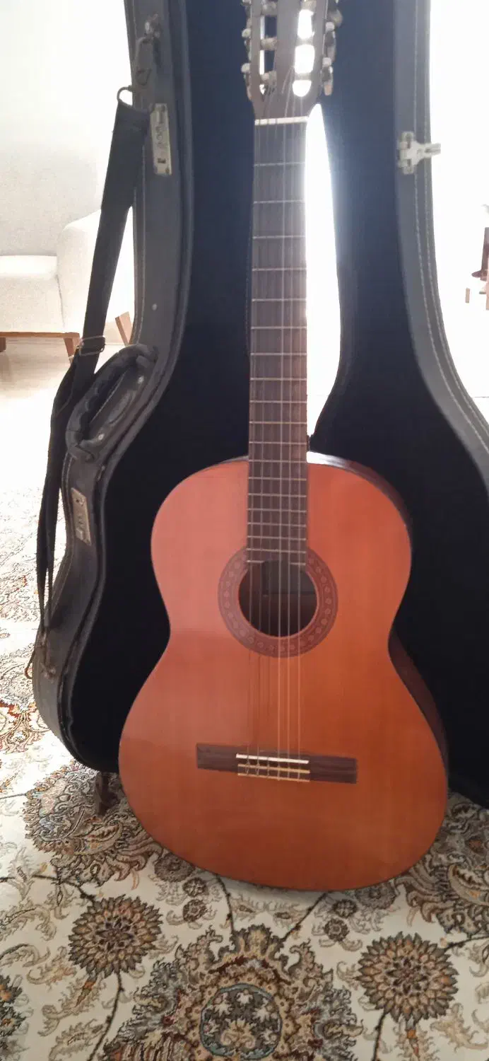 گیتار یاماها c40|گیتار، بیس، امپلیفایر|آستارا, |دیوار