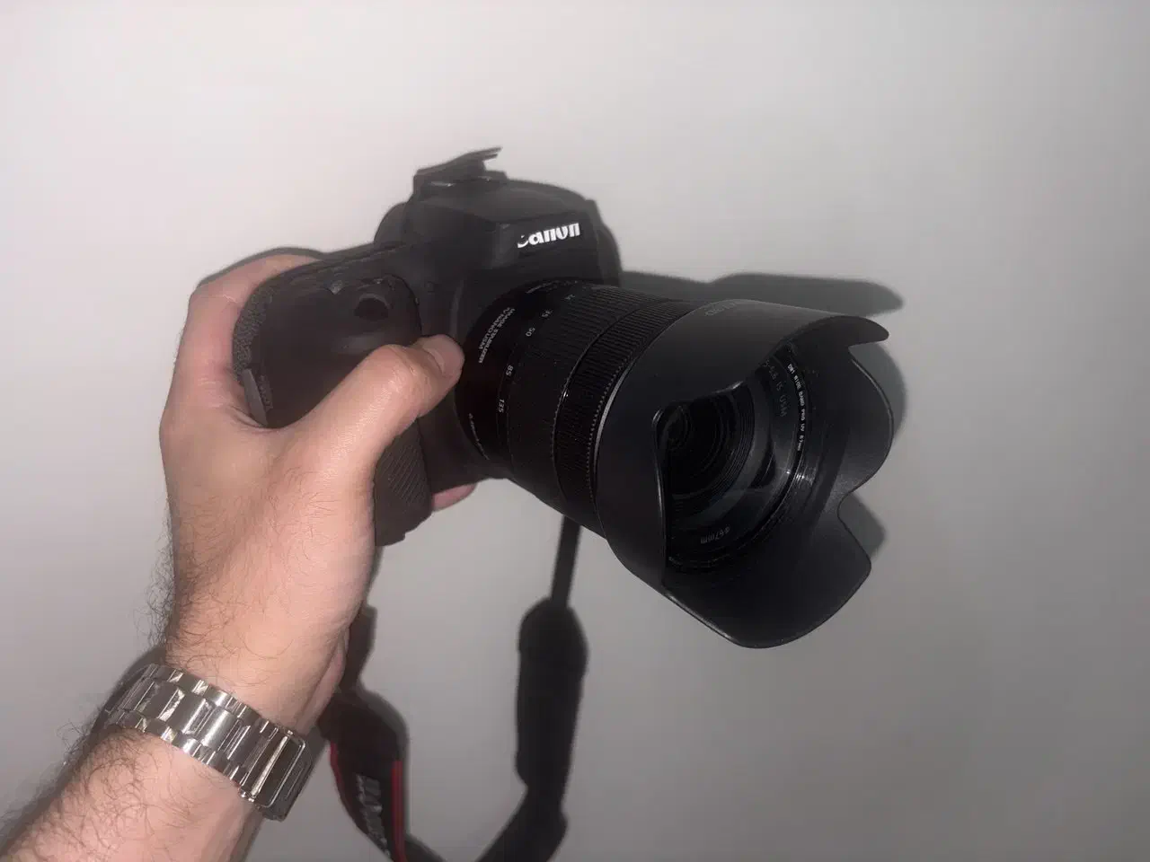 دوربین کانن مدل 90D لنز 18/135 (زیر ۱۰۰۰ شات)|دوربین عکاسی و فیلمبرداری|تهران, شهران شمالی|دیوار