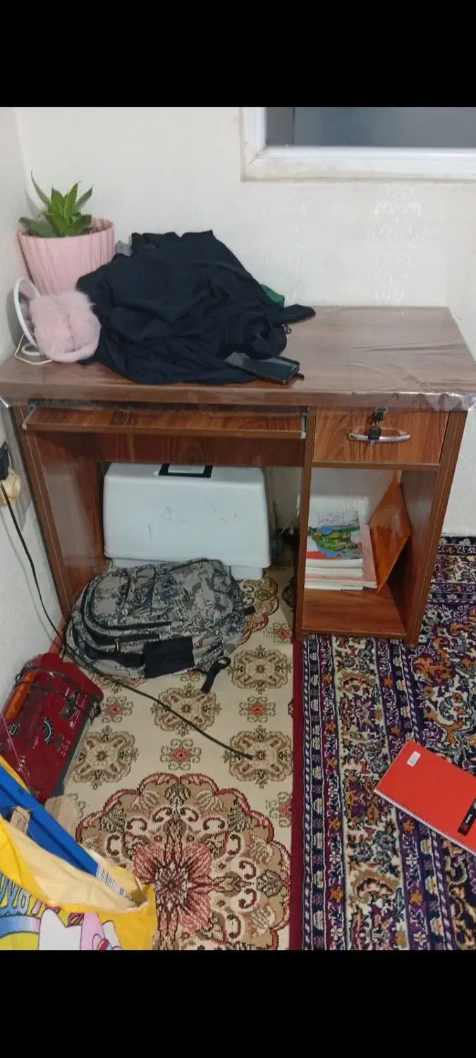 میز|میز تحریر و کامپیوتر|تبریز, |دیوار