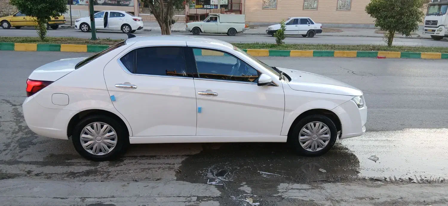 دنا پلاس|خودرو سواری و وانت|گیلان غرب, |دیوار