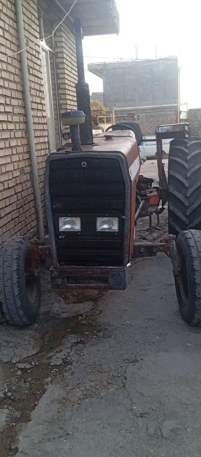 تراکتور|خودرو سنگین|بیستون, |دیوار