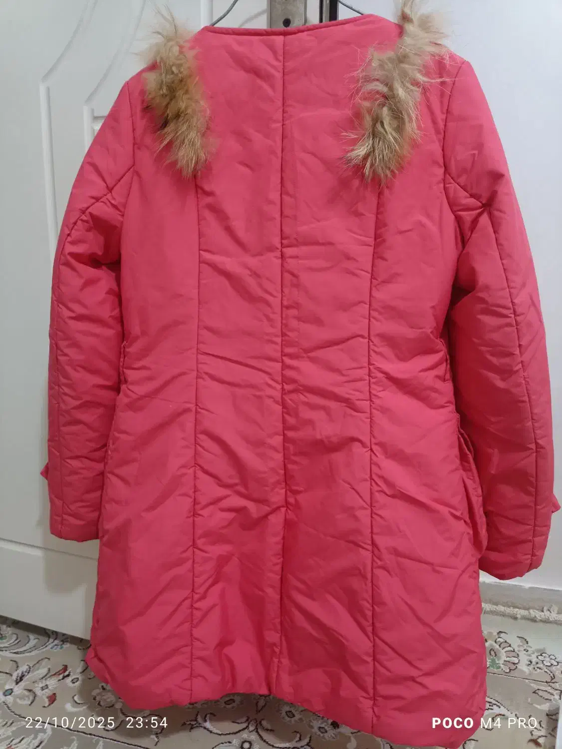 کاپشن|لباس|پارس‌آباد, |دیوار