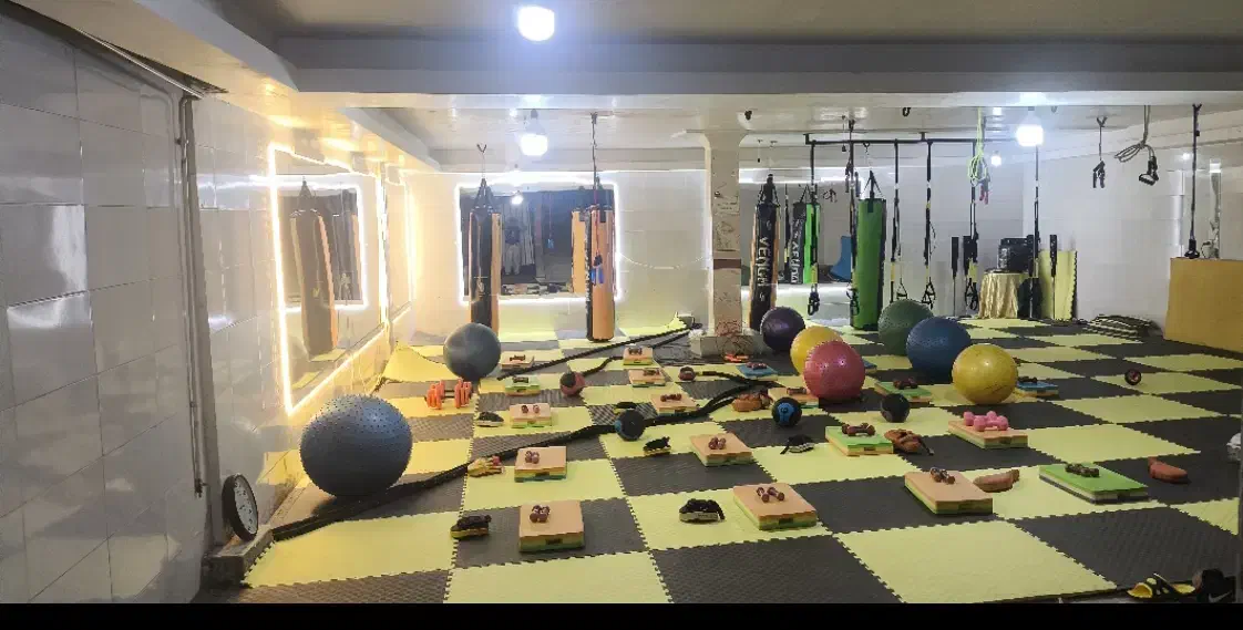 باشگاه رزمی دفاع شخصی و فیتنس تن آزا آراسته۸|خدمات آموزشی|خرمآباد, |دیوار