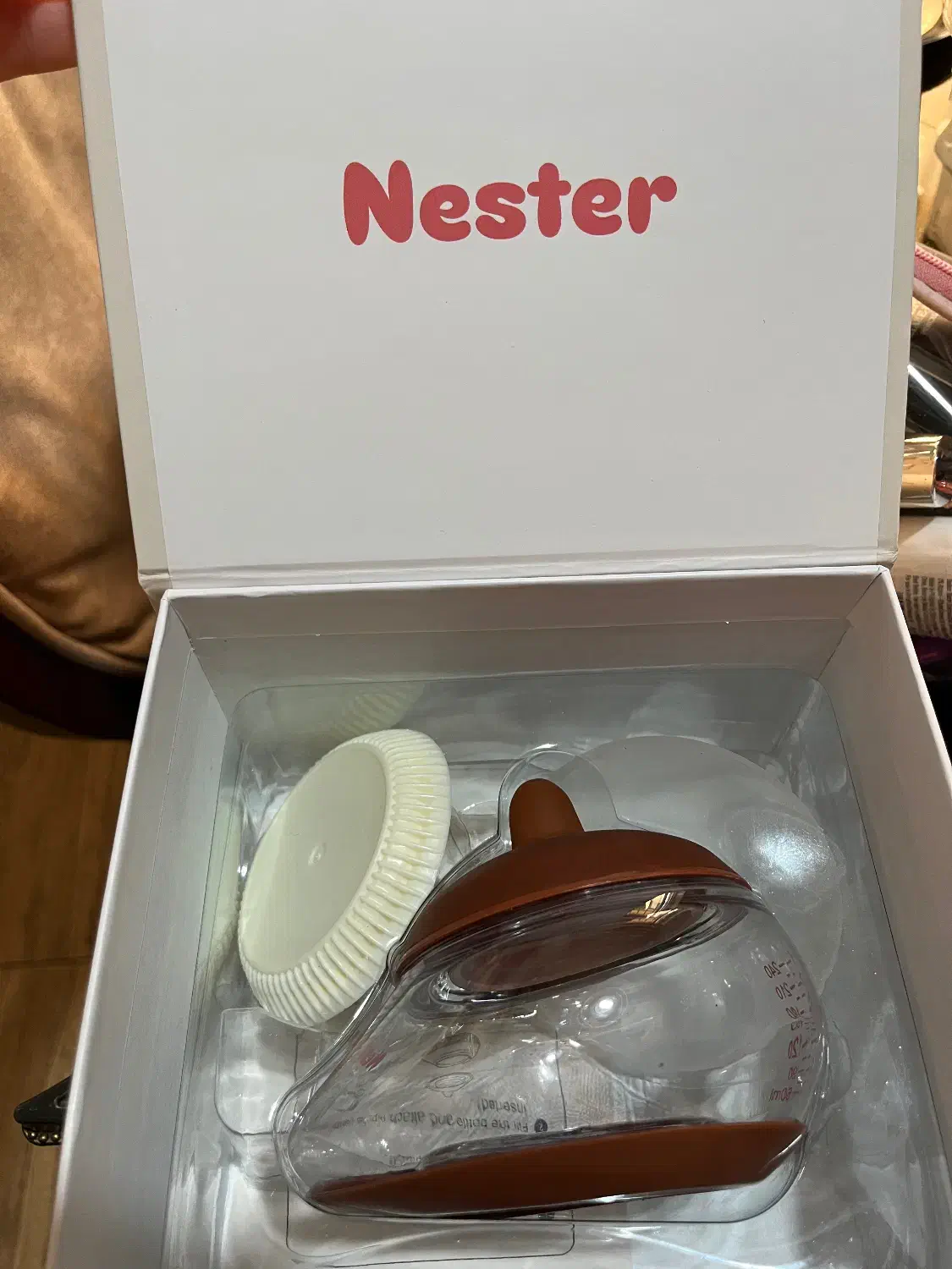 شیشه شیر اناتومی بدن|اسباب و اثاث بچه|رشت, یخسازی|دیوار