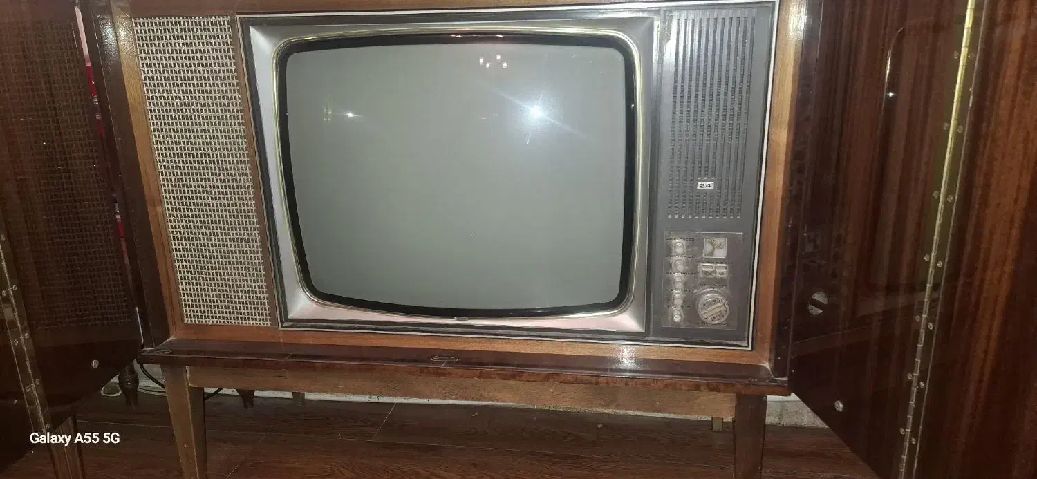 تلویزیون قدیمی شاب لورنس|تلویزیون و پروژکتور|تهران, دبستان|دیوار