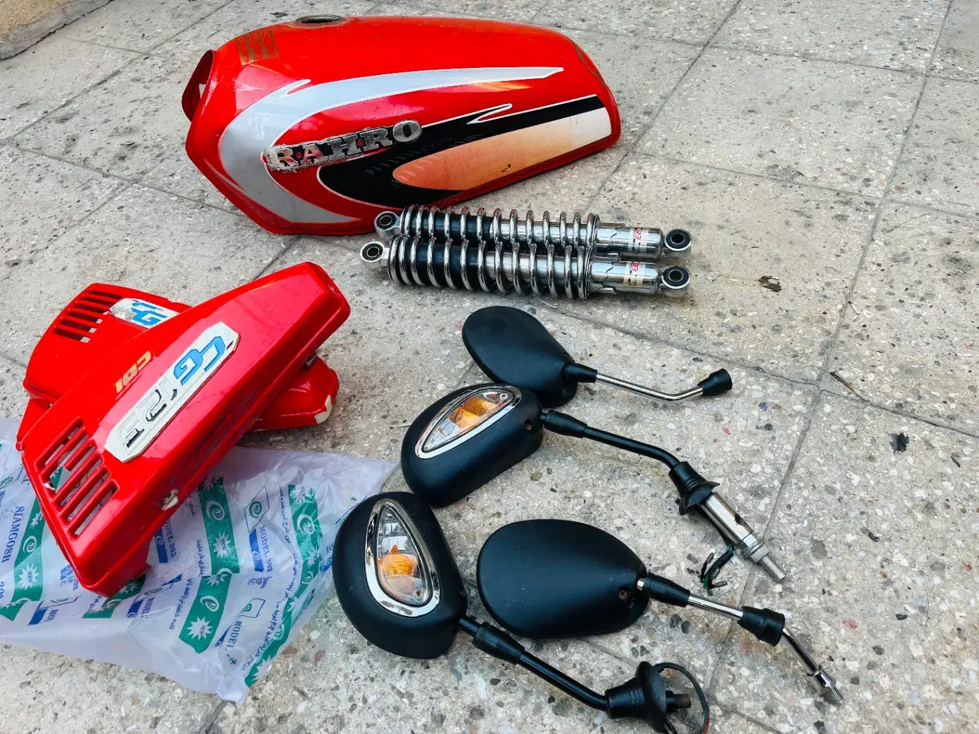 لوازم موتور هندا ۱۲۵|قطعات یدکی و لوازم جانبی|ری, علایین|دیوار