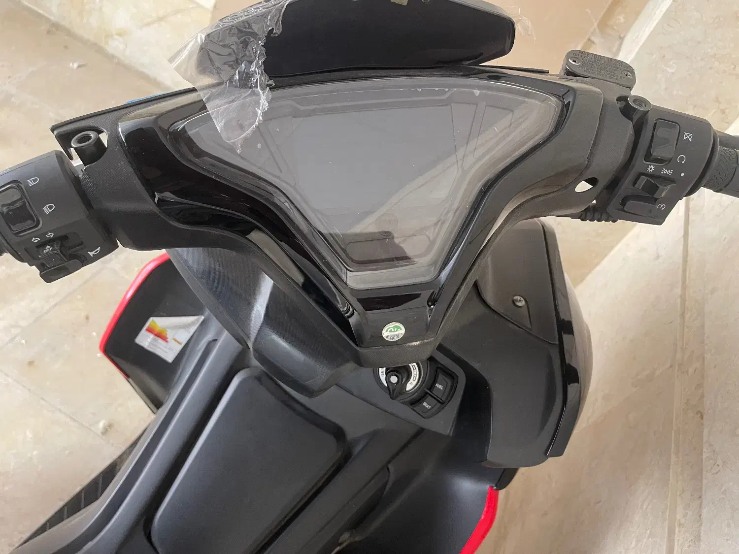 موتور طرح آیروکس ۱۷۰ سی سی NVX|موتورسیکلت|رشت, استقامت ۱|دیوار