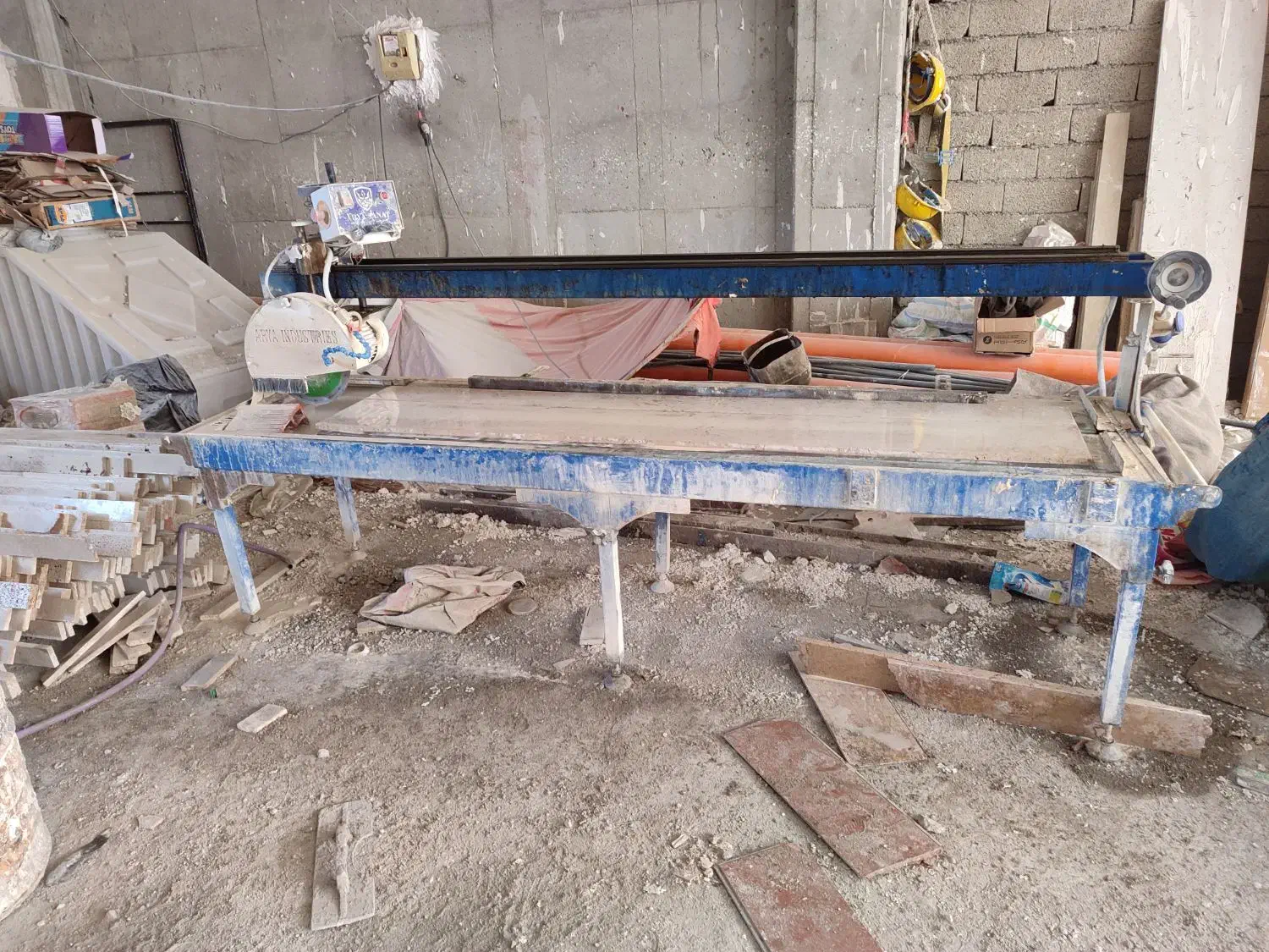 برش سنگ در محل کار|خدمات پیشه و مهارت|اردبیل, |دیوار