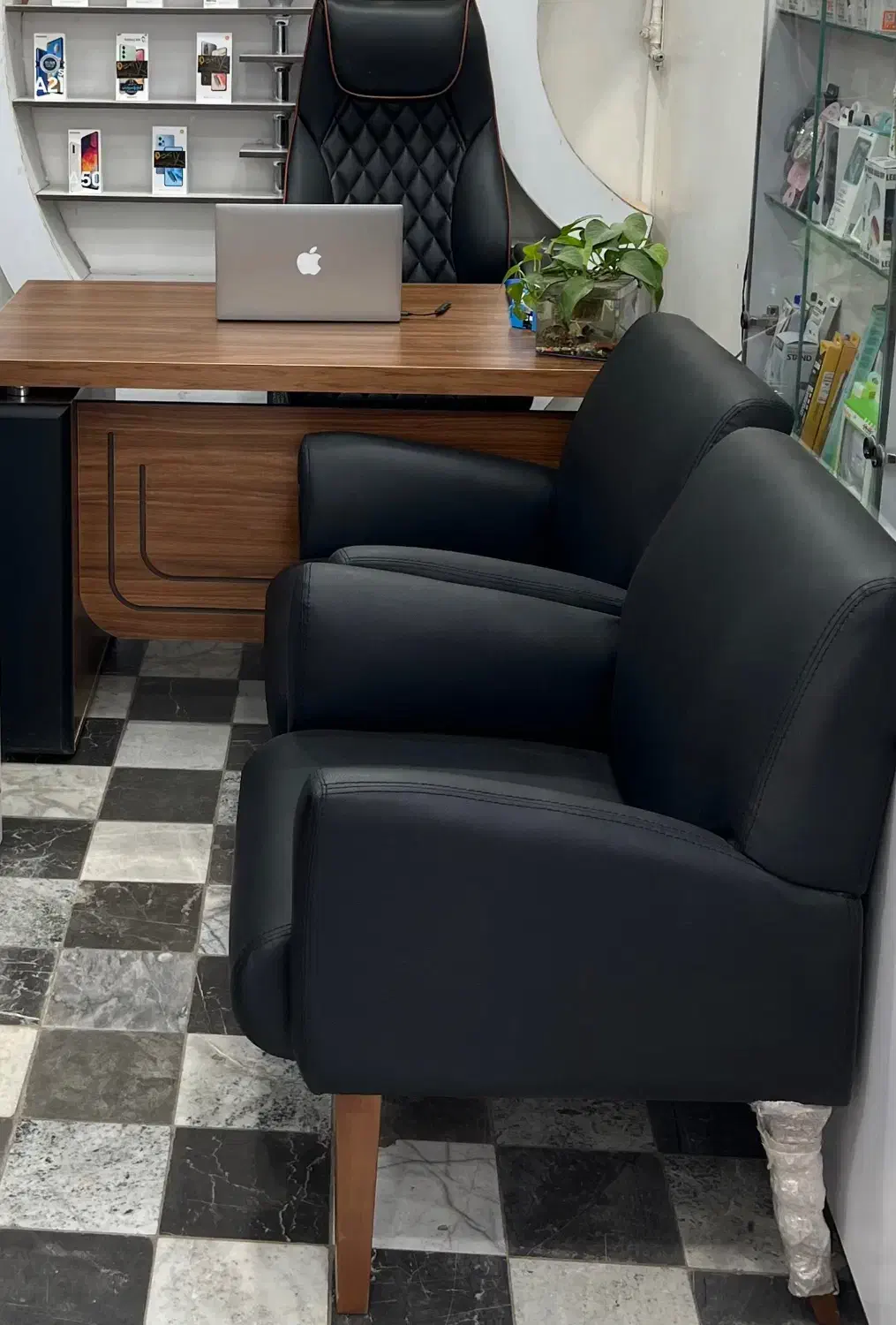 میز و صندلی در حد نو|دفتر کار|مرودشت, الماس آباد|دیوار