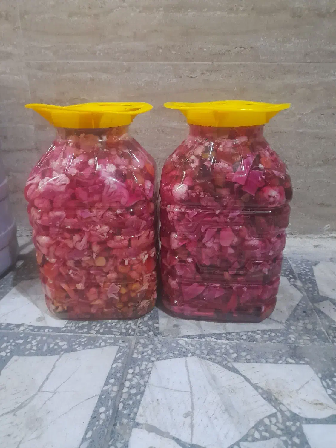 ترشی خوشمزه ترد امروز درستش کردم|خوردنی و آشامیدنی|رشت, کوی طالقانی|دیوار