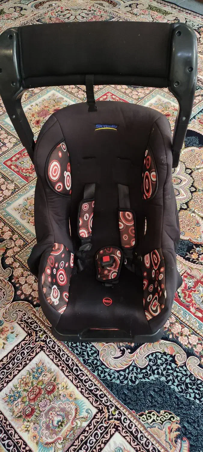 صندلی کودک(ماشین)|تخت و صندلی بچه|اصفهان, ناصرخسرو|دیوار