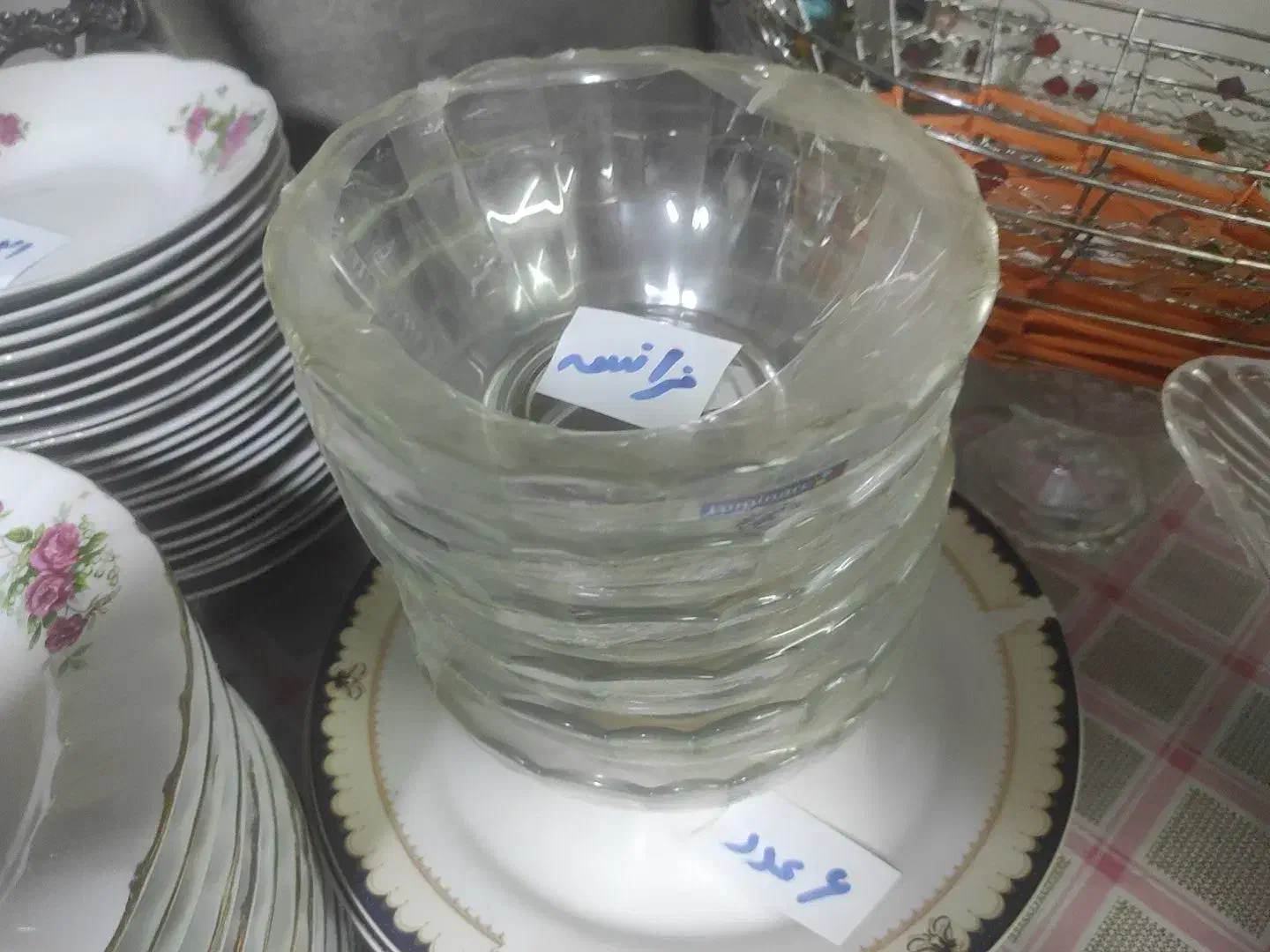 وسایل مورد نیاز آشپزخانه نو کم کار کرده|ظروف سرو و پذیرایی|همدان, |دیوار